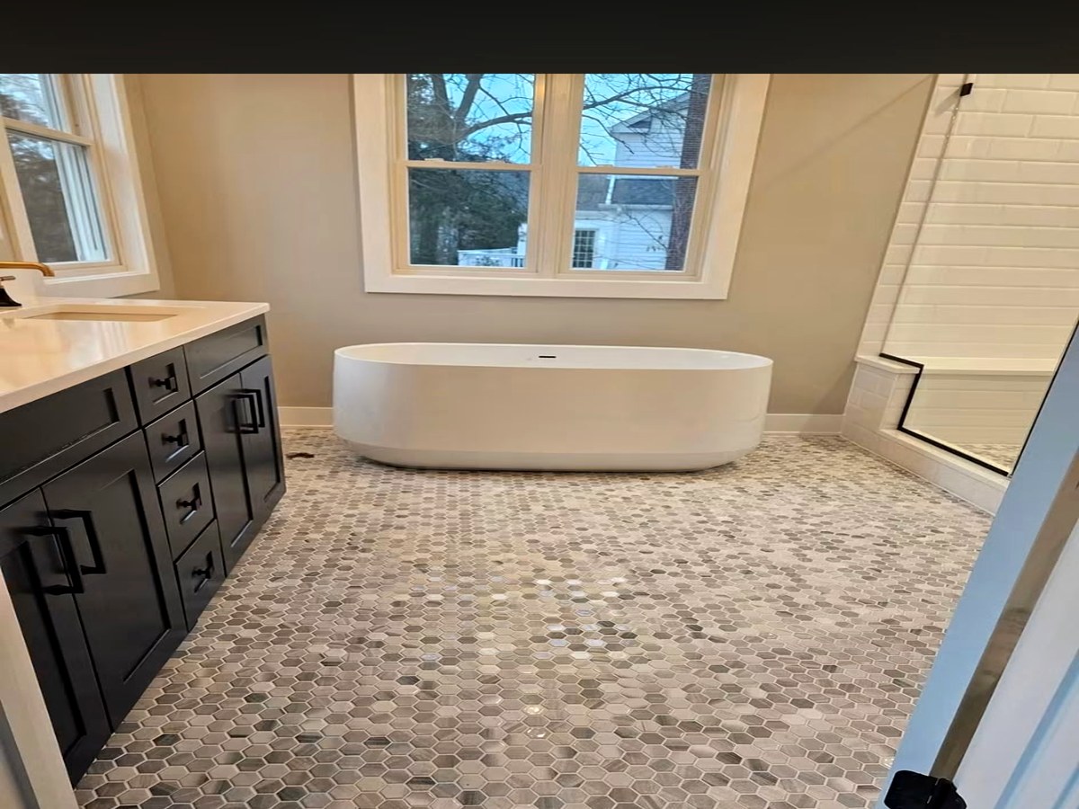 Hexagon Mosaic Floor & Freestanding Tub